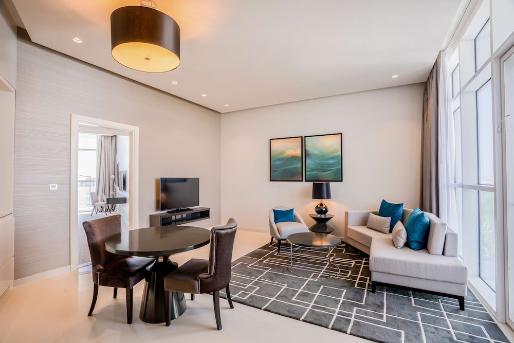 Radisson Hotel Dubai DAMAC Hills 11