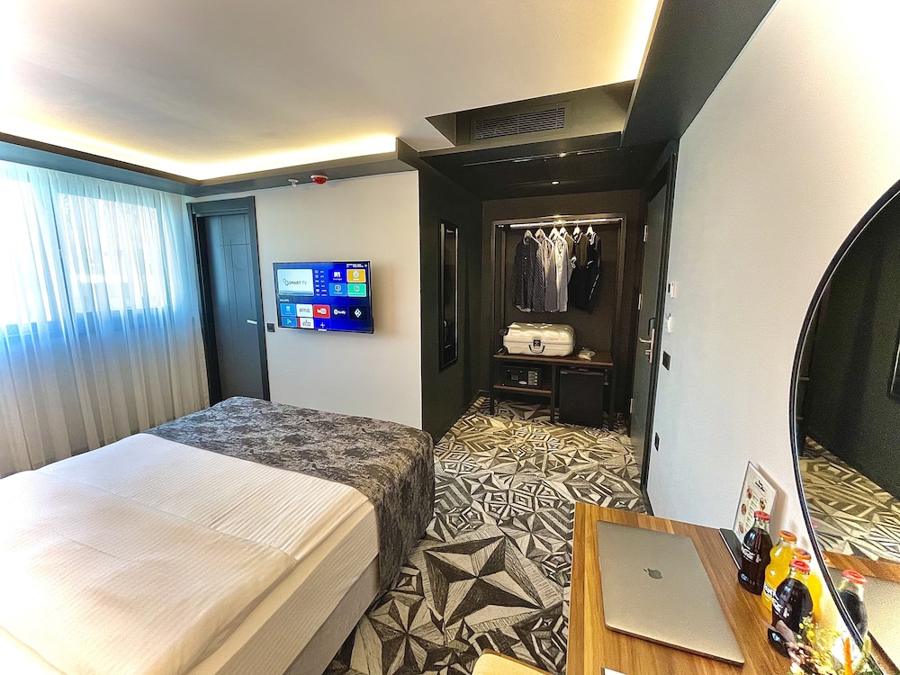 Weingart Hotel 11