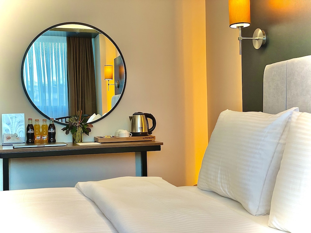 Weingart Hotel 12