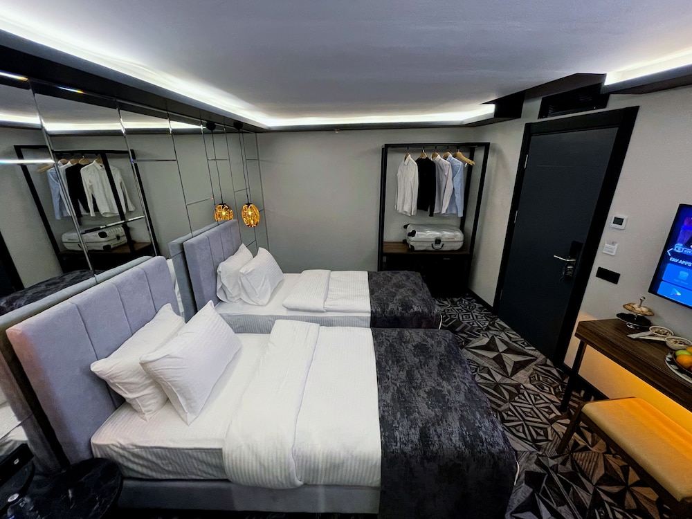 Weingart Hotel 7