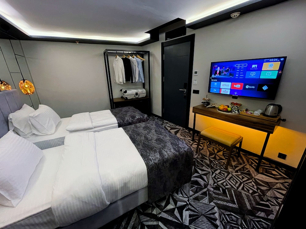 Weingart Hotel 6
