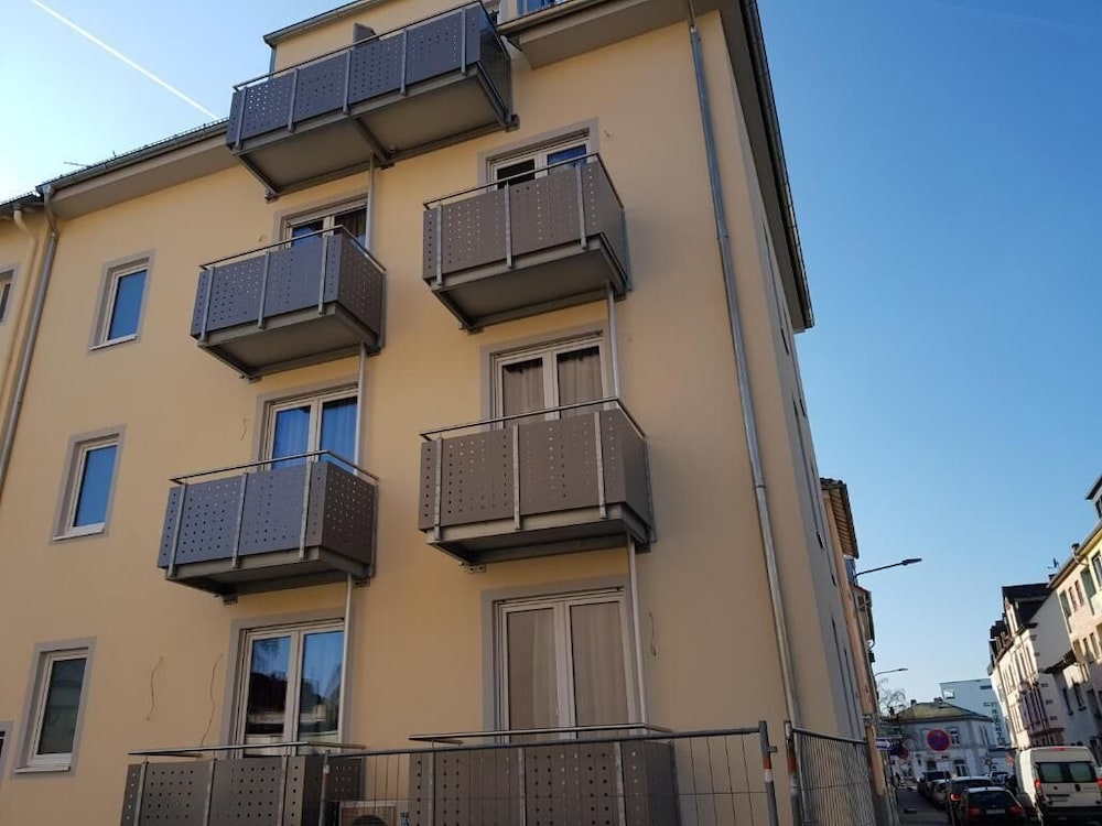Hotel Emiliana am Bahnhof 10