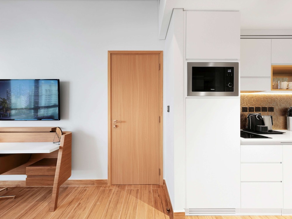 Adagio Premium The Palm 22