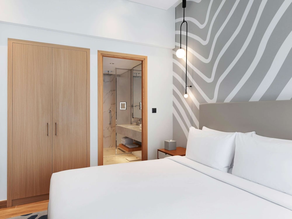 Adagio Premium The Palm 17