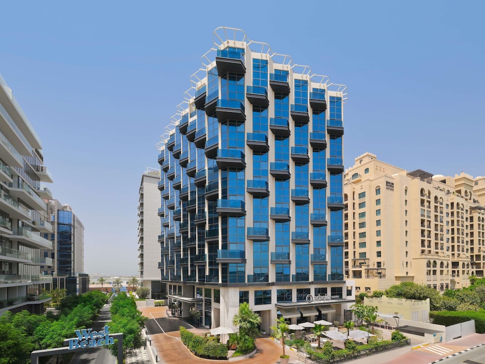 Adagio Premium The Palm 1