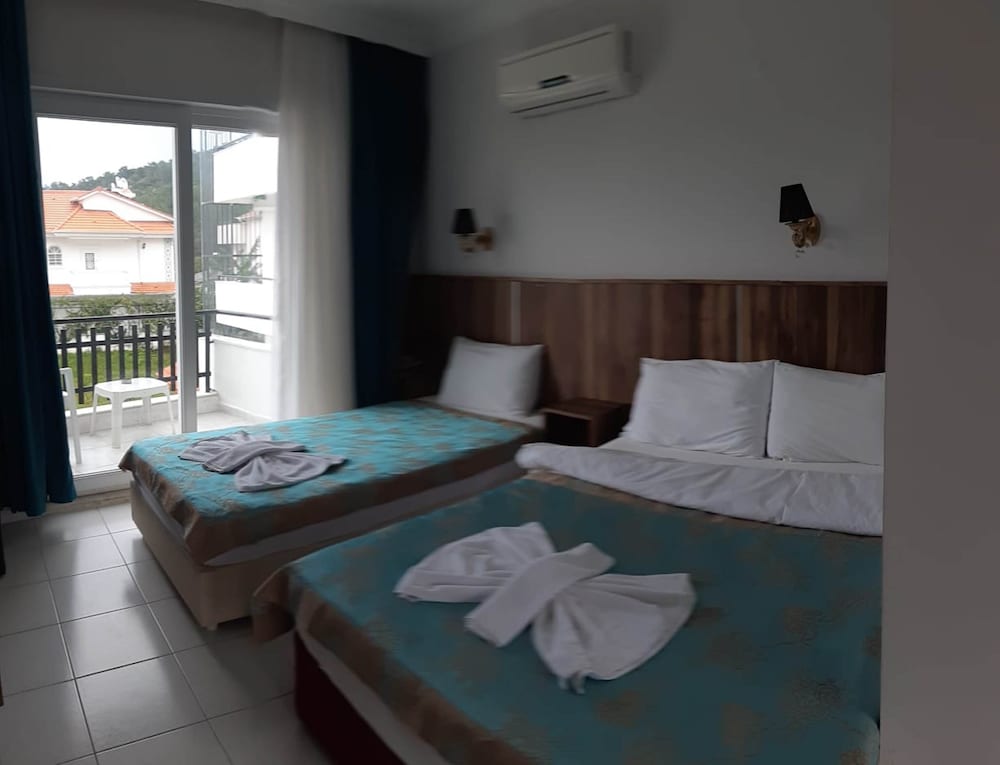Elijah Hotel 16