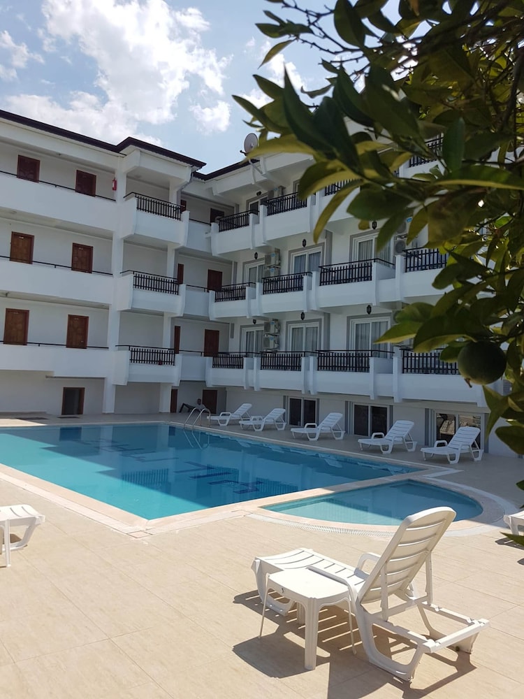 Elijah Hotel 21