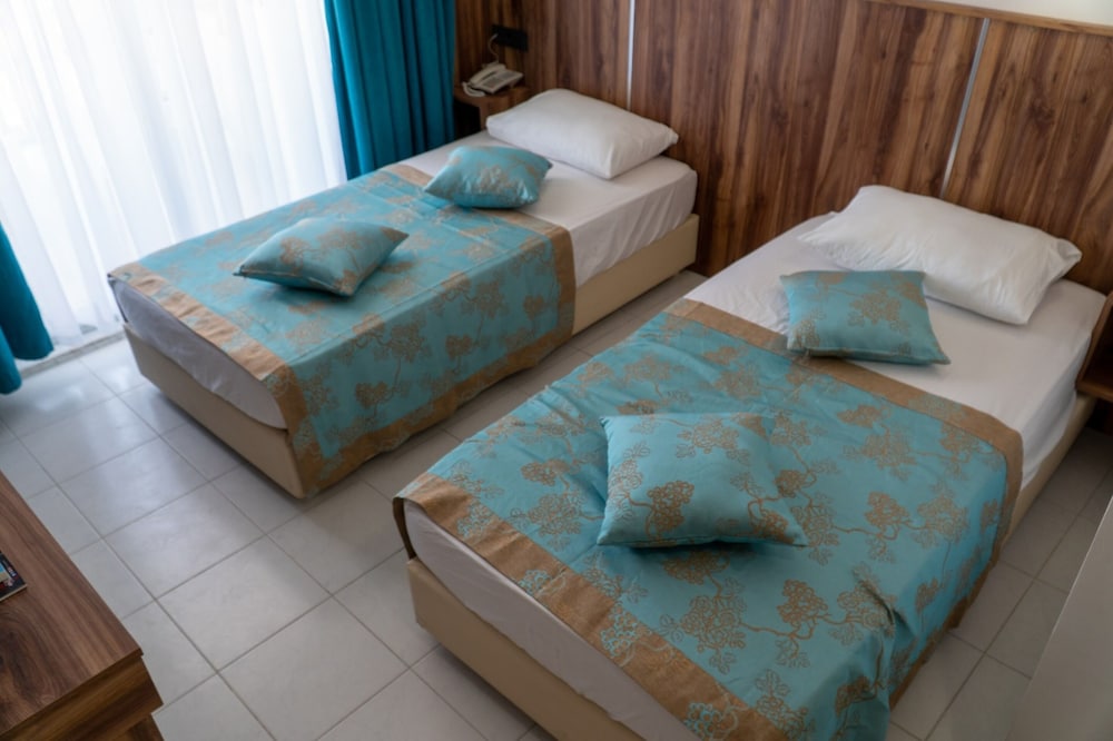 Elijah Hotel 10