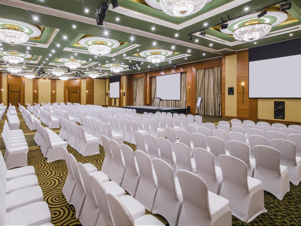 Swissôtel Al Murooj Dubai 15