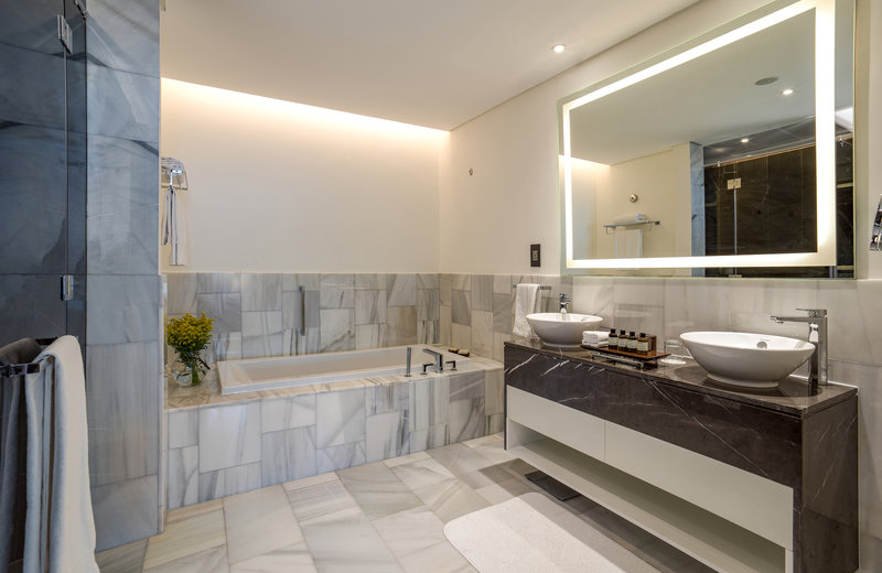 Th8 Palm Dubai Beach Resort Vignette Collection 5