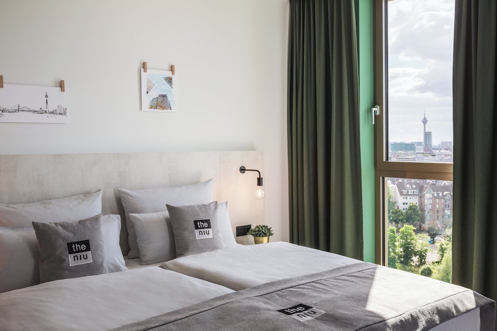 Holiday Inn - the niu, Tab Dusseldorf Main Station 7
