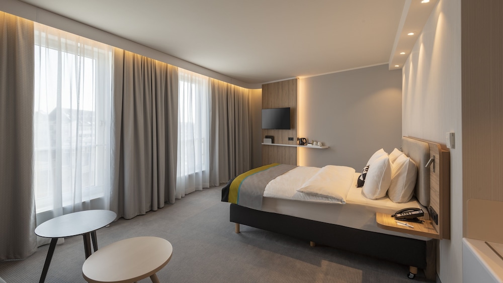 Holiday Inn Express Dusseldorf - Hauptbahnhof 6