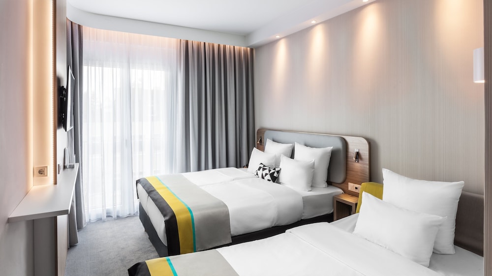 Holiday Inn Express Dusseldorf - Hauptbahnhof 24