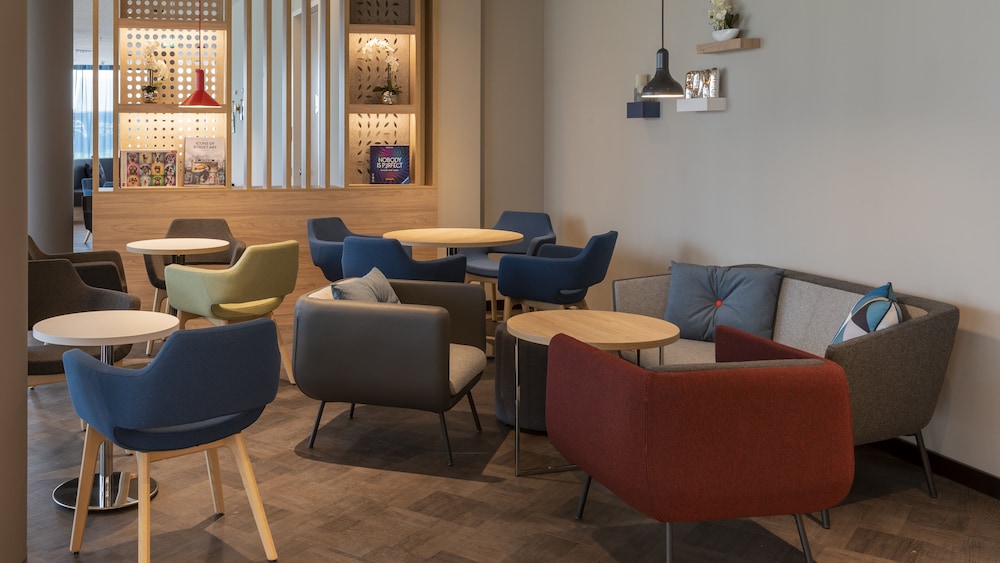 Holiday Inn Express Dusseldorf - Hauptbahnhof 2