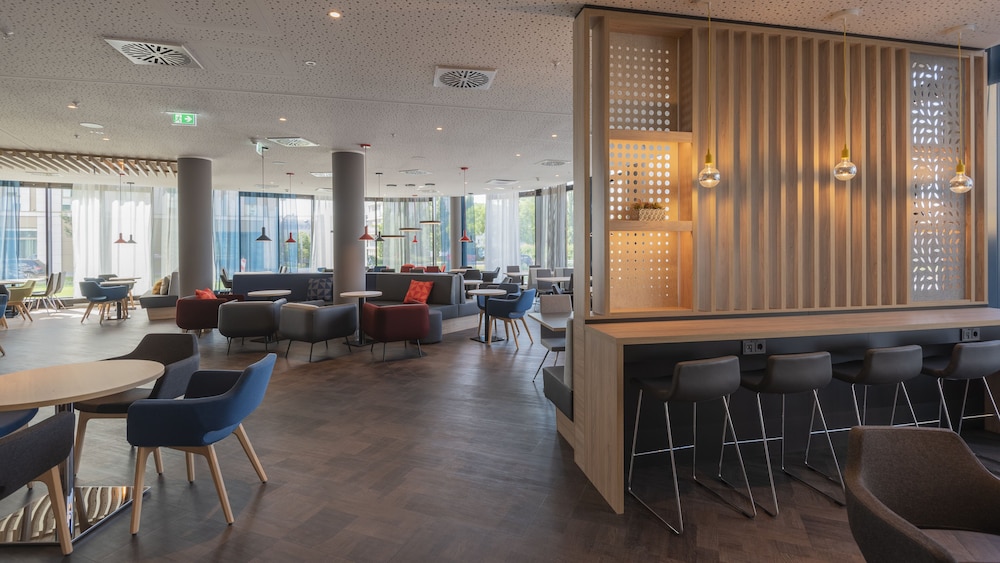 Holiday Inn Express Dusseldorf - Hauptbahnhof 1