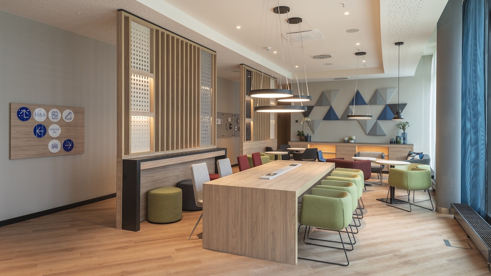 Holiday Inn Express Dusseldorf - Hauptbahnhof 5