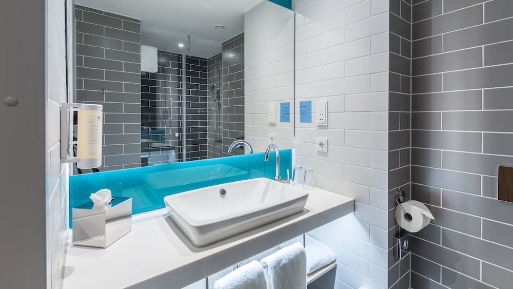Holiday Inn Express Dusseldorf - Hauptbahnhof 18