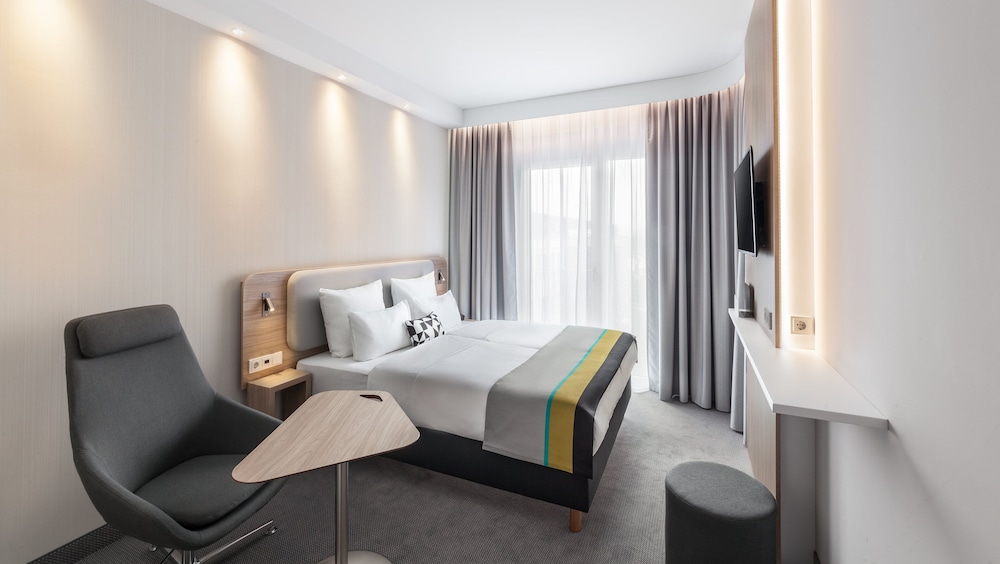 Holiday Inn Express Dusseldorf - Hauptbahnhof 19