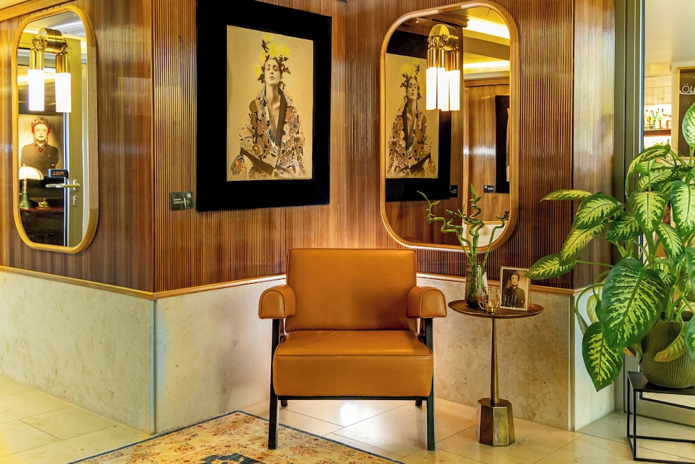 MUZE Hotel Dusseldorf - Handwritten Collection 3