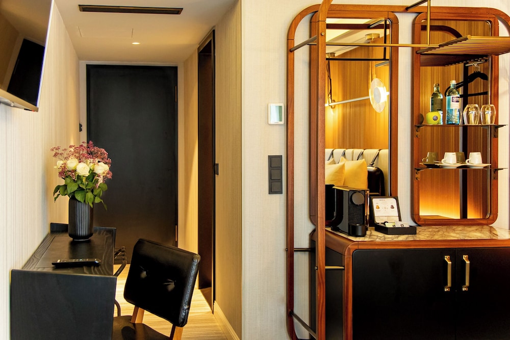 MUZE Hotel Dusseldorf - Handwritten Collection 7