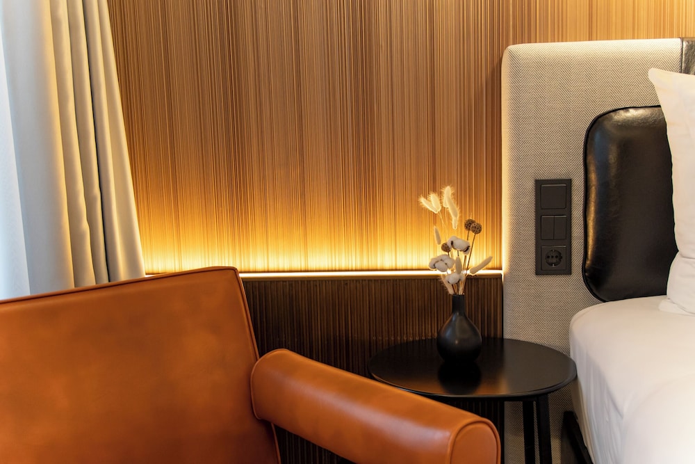 MUZE Hotel Dusseldorf - Handwritten Collection 22