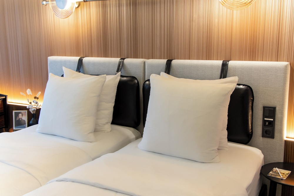 MUZE Hotel Dusseldorf - Handwritten Collection 24