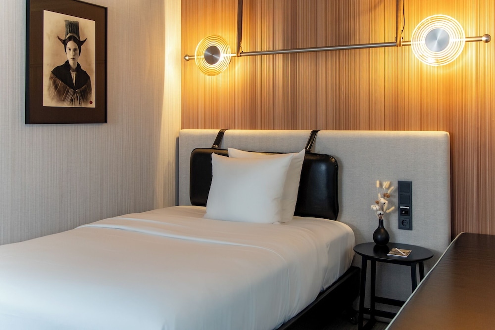 MUZE Hotel Dusseldorf - Handwritten Collection 10