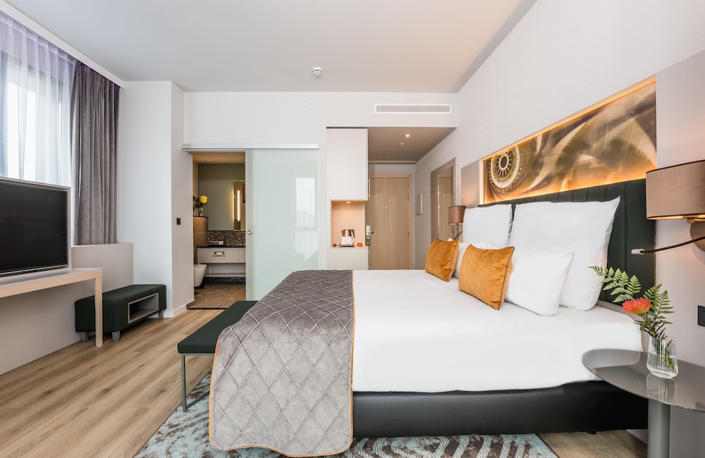 Leonardo Royal Hotel Barcelona Fira 13
