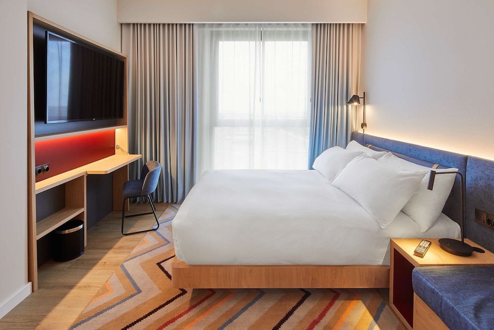 Hampton by Hilton Barcelona Fira Gran Via 12