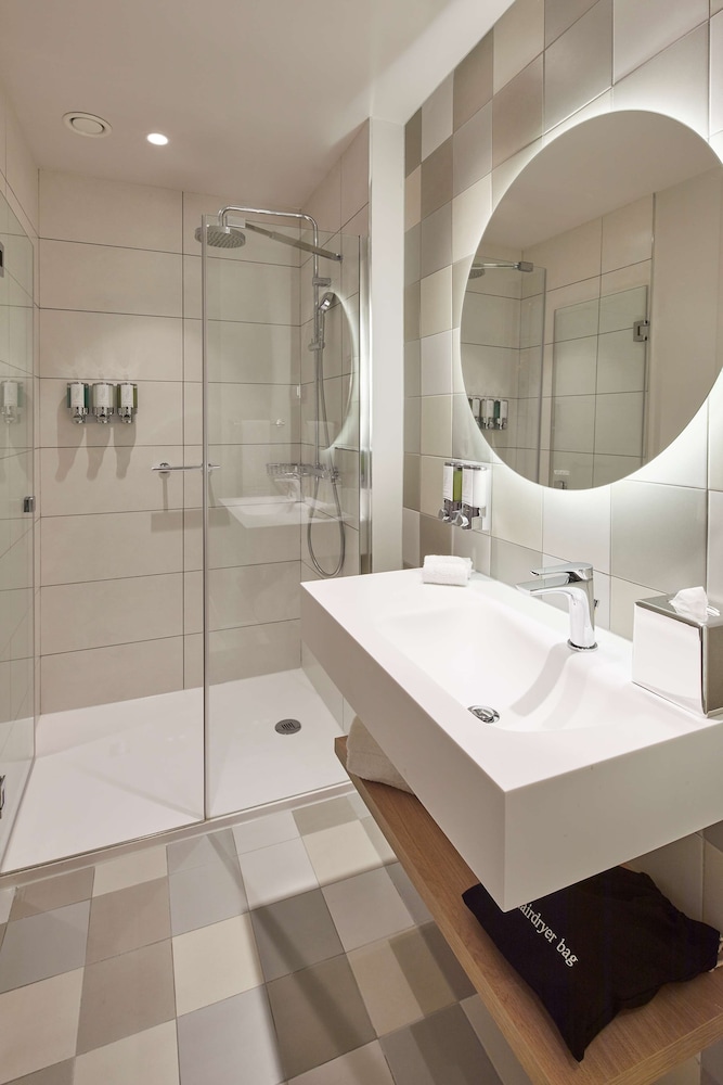 Hampton by Hilton Barcelona Fira Gran Via 19