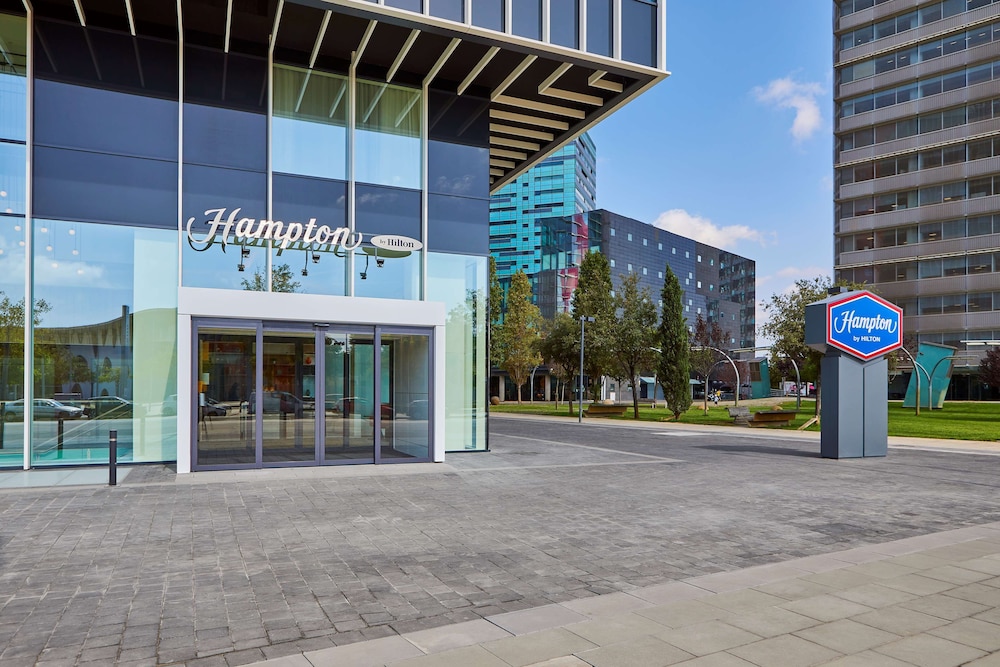 Hampton by Hilton Barcelona Fira Gran Via 1