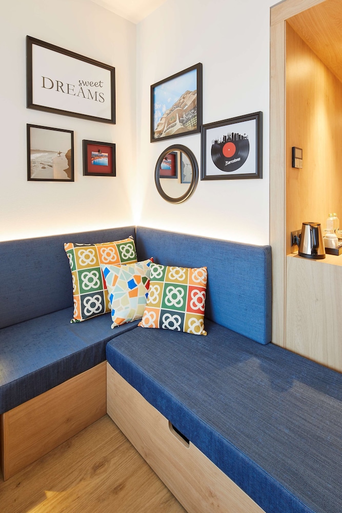 Hampton by Hilton Barcelona Fira Gran Via 15