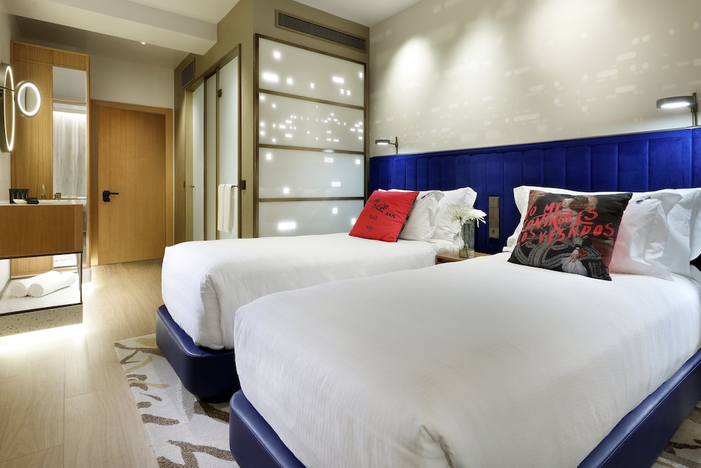 Hard Rock Hotel Madrid 15