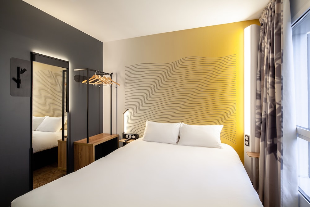 B&B HOTEL Paris Meudon Vélizy 15