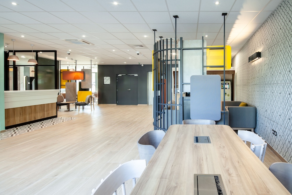 B&B HOTEL Saint-Denis Porte de Paris 12