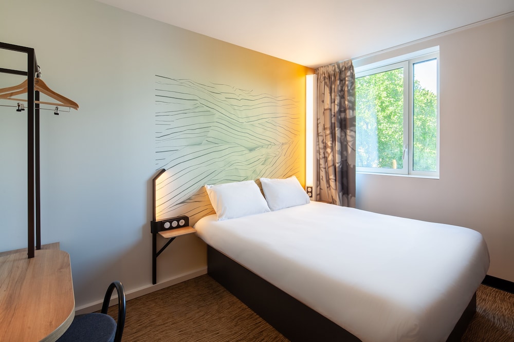 B&B HOTEL Saint-Denis Porte de Paris 19