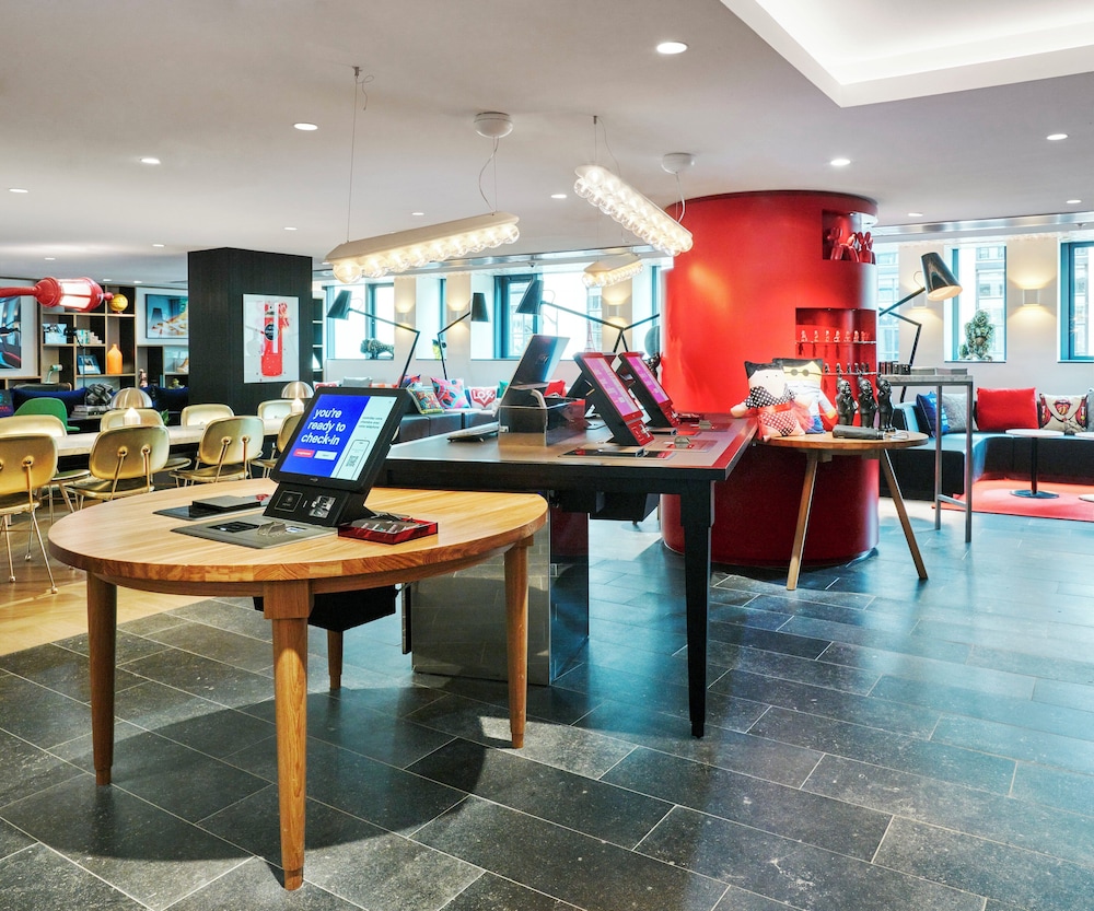 citizenM Paris Champs-Élysées 7