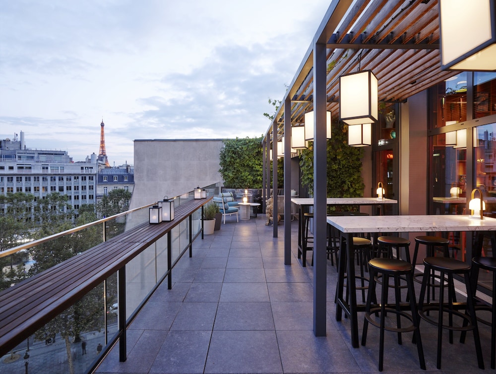 citizenM Paris Champs-Élysées 1