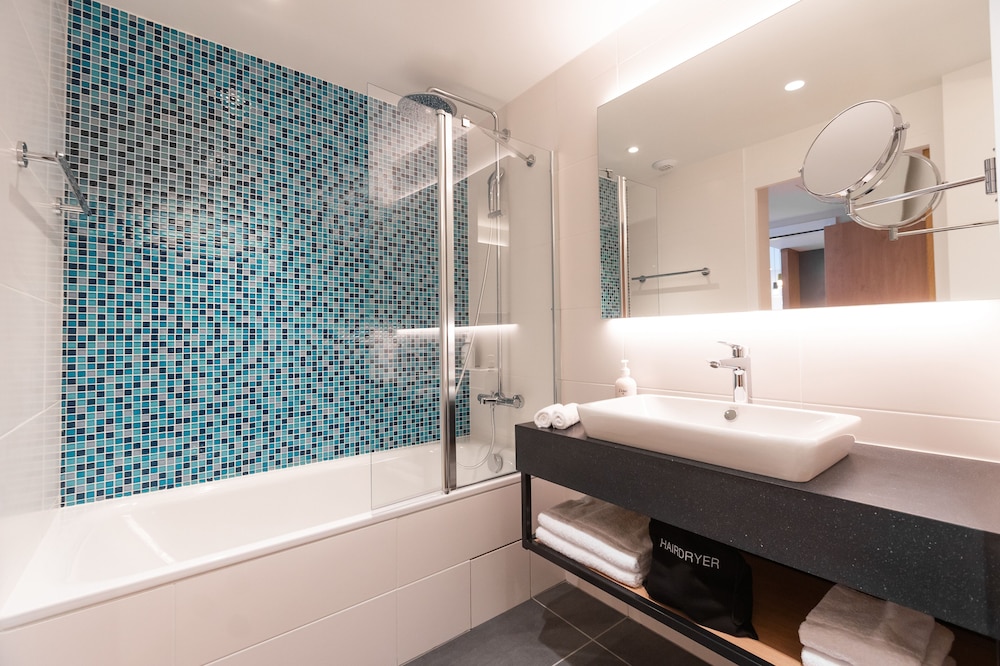 Holiday Inn Paris CDG Airport 22