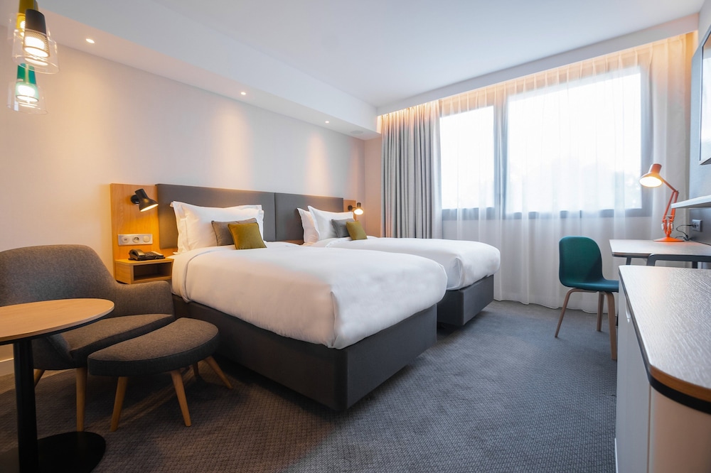 Holiday Inn Paris CDG Airport 5