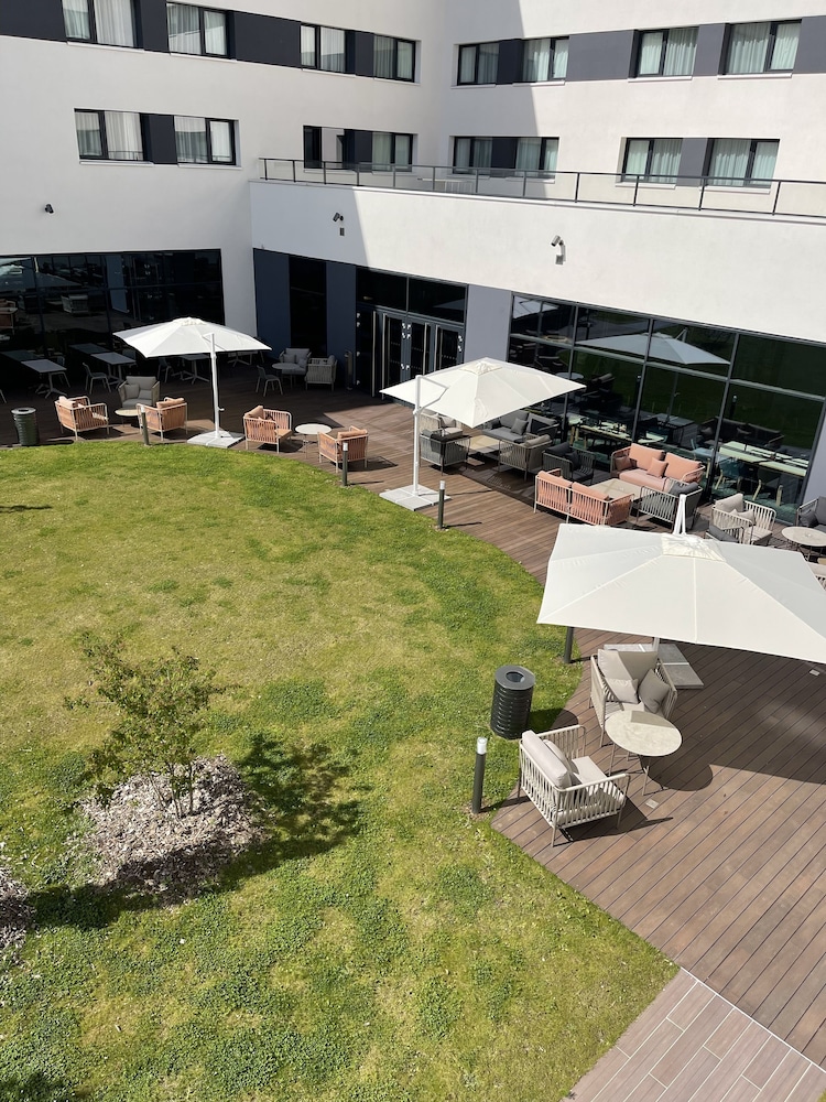 Holiday Inn Paris CDG Airport 19