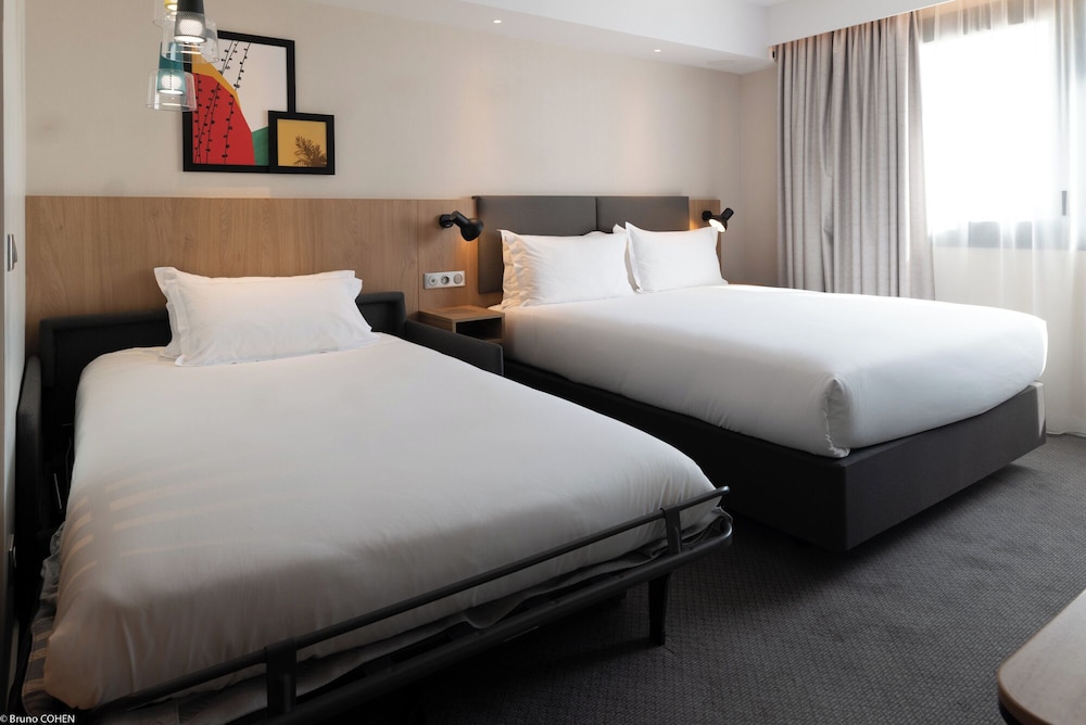 Holiday Inn Paris CDG Airport 15