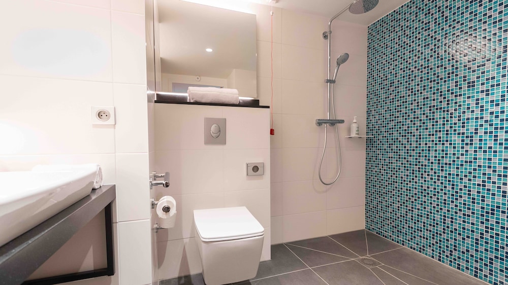 Holiday Inn Paris CDG Airport 21