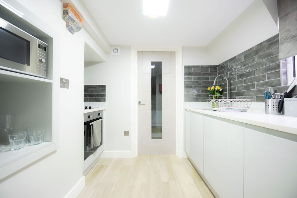 Laurel House 24