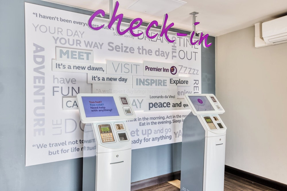 Premier Inn Buckingham Hotel 3