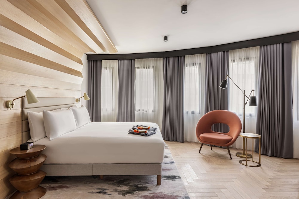 Canopy by Hilton London City 22