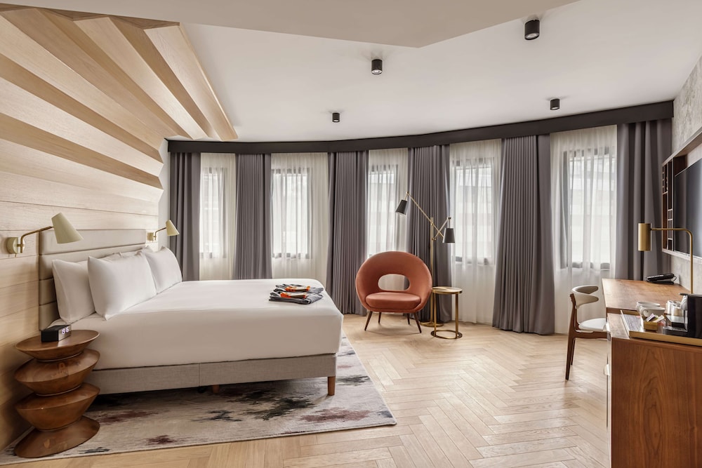 Canopy by Hilton London City 23