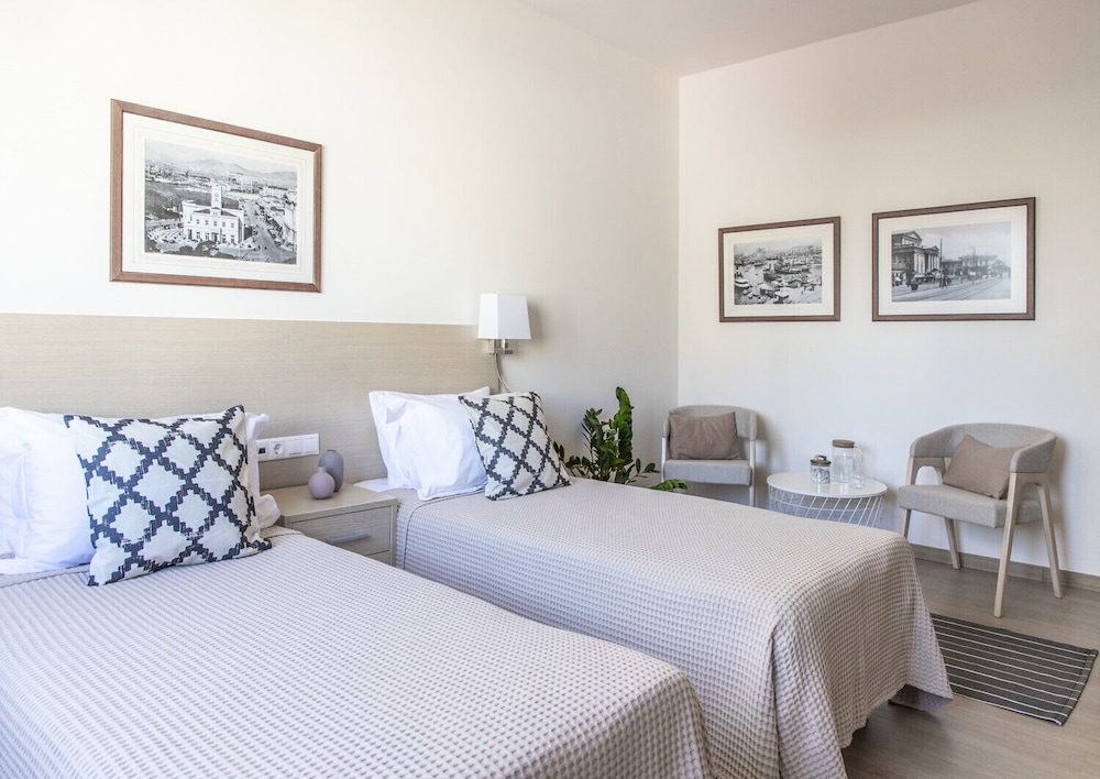 Gallery Suites & Residences Piraeus 4