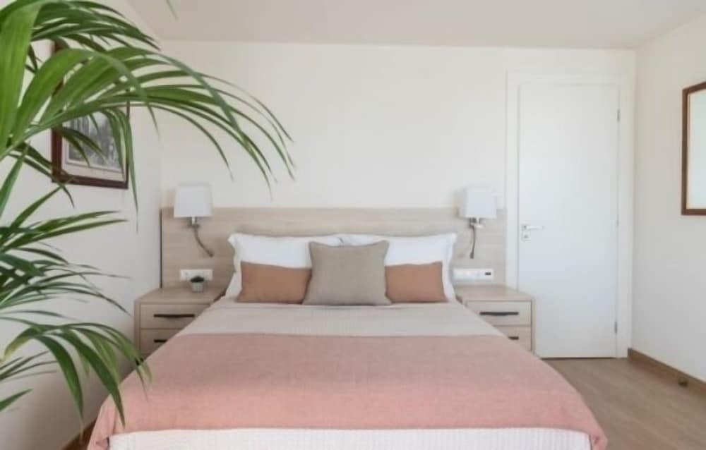 Gallery Suites & Residences Piraeus 7