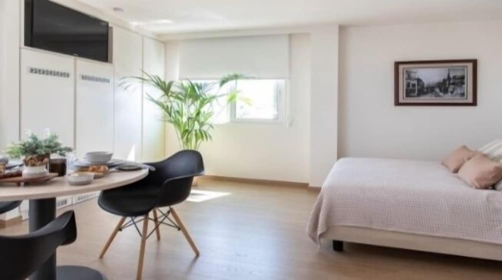 Gallery Suites & Residences Piraeus 23